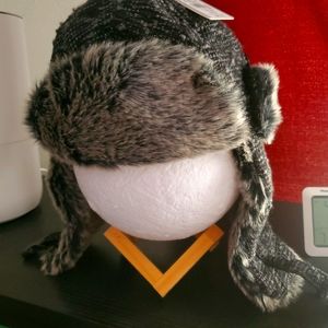 Andrew Marc cold weather hat